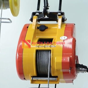 Tời Đang Hoạt Động