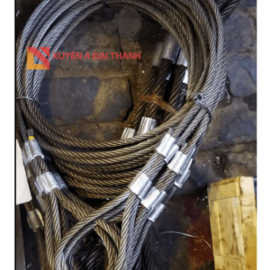 Ảnh cáp thép chầu bấm chì chụp bởi Xuyên Á Đại Thành