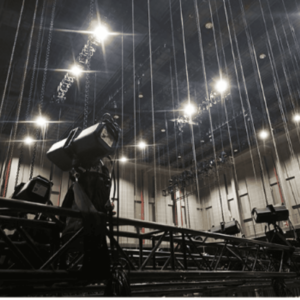 ung-dung-thuc-te-pa-lang-xich-dien-stage-hoist-thuong-hieu-nhat-ban-seagull