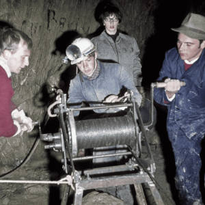 ung-dung-toi-quay-tay-minh-hoa